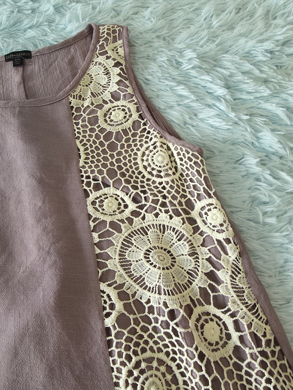 Coco + Carmen Lavender Sleeveless Tunic S Cream Crochet Side Panel Boho Chic - Picture 7 of 10